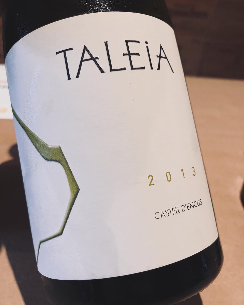 🙏 @vinovidetroitbarcelona for organizing 9 vintages of <a href="/belondrade/">GEOFFROY gerard</a>.vinos Rueda (Verdejo) and 7 vintages of <a href="/castelldencus/">Castell d'Encus</a> Taleia (Sauvignon Blanc &amp; Semillon)

🇪🇸 These are serious Spanish wines that can clearly hold their own. I was most impressed with the 2013 vintages of both