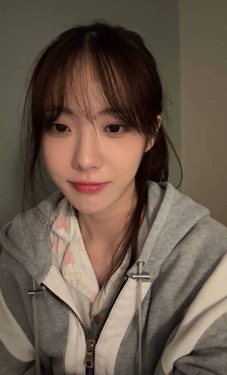 elludadeok's tweet photo. 오늘 너무 아기 같아☺️ https://t.co/yU02NlsduK