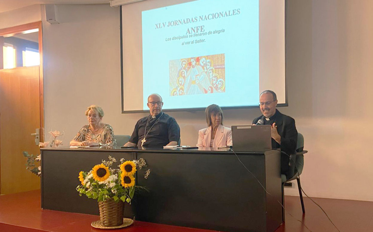 Inauguradas las XLV Jornadas Nacionales de Formación de la ANFE en Teruel - iglesiaenaragon.com/inauguradas-la…