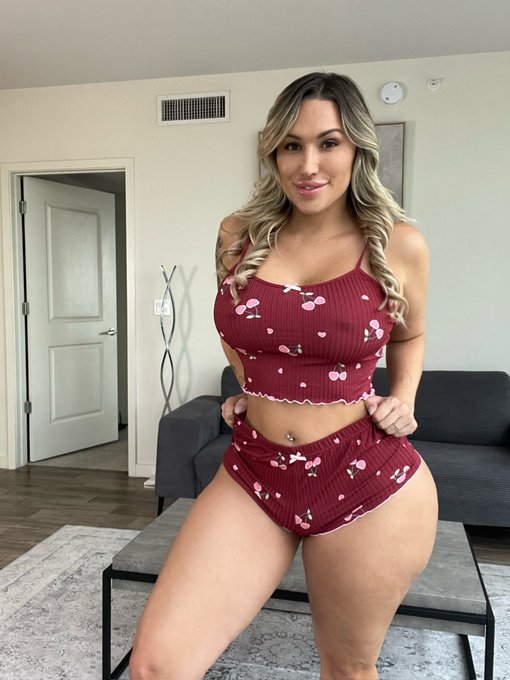 Come find me on https://t.co/WGN3yfjkoI https://t.co/QgG34pMsVL