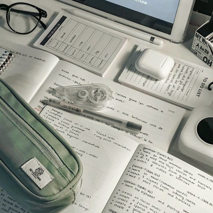 restarting 🎬...

ella’s archive ☕🎧📓
[#studytwt, #studytwtph]

• she/her, ‘06, libra, enfp
• 1st yr - ab philosophy 
• filo / eng / bisaya 
• likes : coffee, music, films, cooking 
• digital diary - #archivetwt | #lifetwt

♡ / ↻ are appreciated (lf: mutuals)!