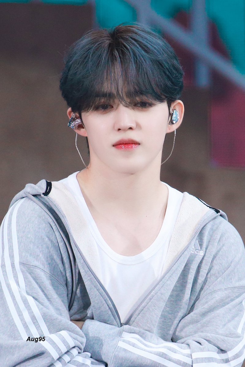 19950808_aug's tweet photo. 240723 Carat Land

#세븐틴 #SEVENTEEN #최승철 #승철 #에스쿱스

@pledis_17 https://t.co/bppsCFeo1b