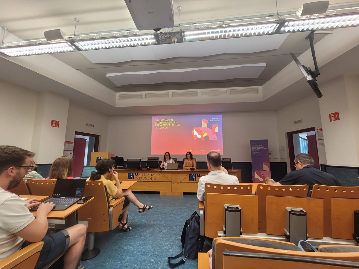 CCS_QMUL's tweet photo. Last week, the 38th International Conference for Catalan Teachers (#38JIPC) organised by @IRLlull took place at @UJIuniversitat in Castelló de la Plana. ⬇️ https://t.co/GVDsEqNBbE