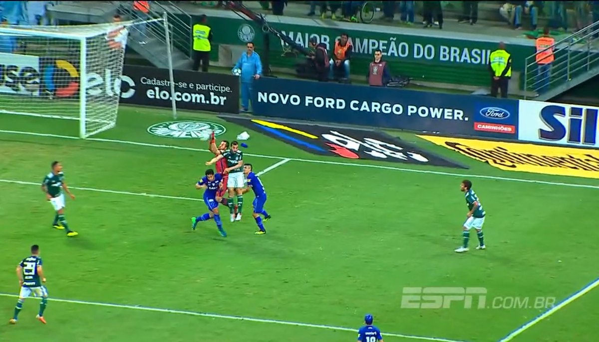 galhardonee's tweet photo. @HlioQueiroz4 @Cruzeiro não lembro do chororo de vcs nesse assalto aqui, chora mais nanicos https://t.co/lPdxW8yqzG