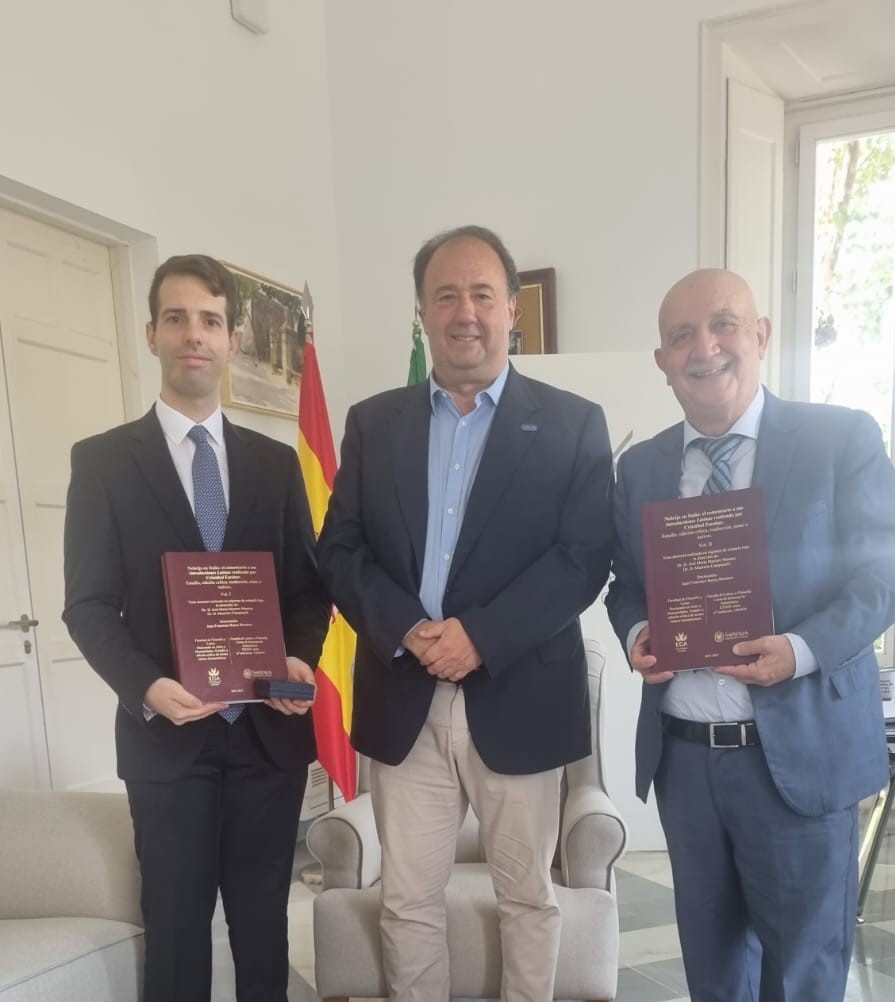 El Rector de la UCA recibió y felicitó, el pasado viernes, 19 de julio, al Dr. Juan Francisco Reyes Montero… selat.org/el-rector-de-l… a través de <a href="/selat_org/">Sociedad de Estudios Latinos (SELat)</a> 
<a href="/SEEC_nacional/">SEEC</a> <a href="/CulturaClasicaC/">CulturaClasica.com</a> <a href="/escuelaclasicos/">Escuela con Clásicos</a>
