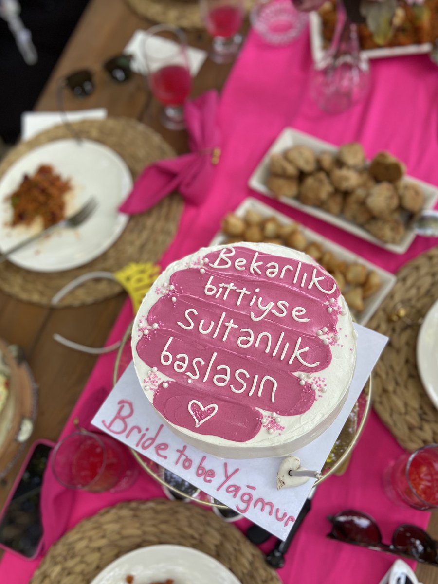 ymrkvrz's tweet photo. Aşklarımın sürprizini buraya atmayı unutmuşum🥹🩷 https://t.co/RJ8zNJy3ht
