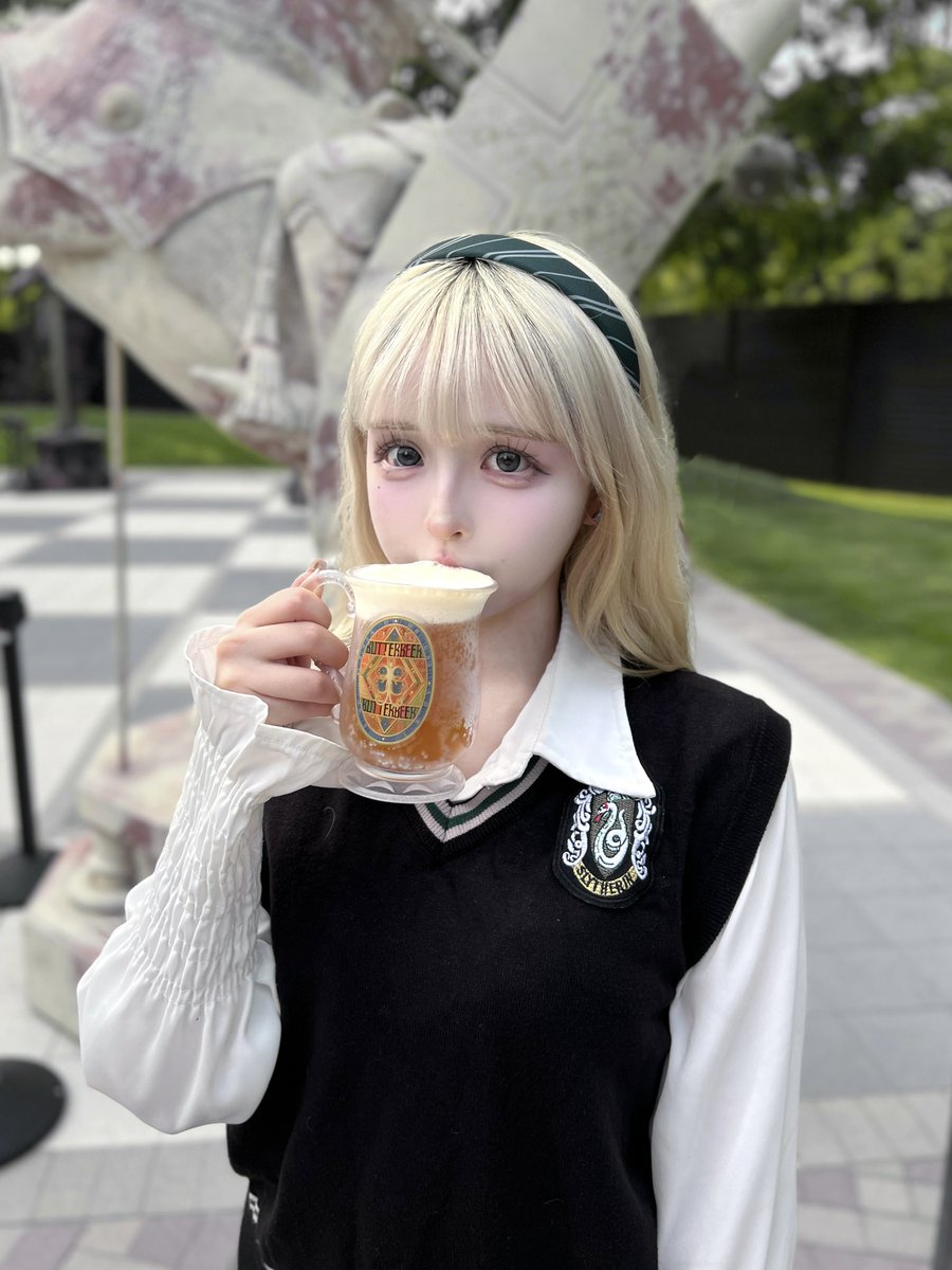 まだ未成年なのでビール飲めないけどバタービールおいしい🧈