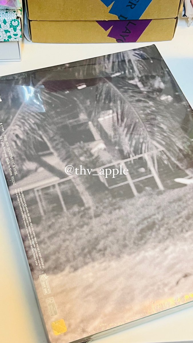 thv_apple's tweet photo. [Help RT] BTS V 'TYPE 1' PHOTOBOOK

Hard Cover Photobook (Sealed)

:RM200 included local postage for wm.

Please DM me if you're interested for more details and pics 💜.

#pasarBTS #pasarBTSmy @BTSMarketMY https://t.co/08pIMk3vYc