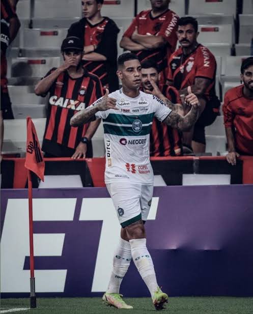 ROBSHOW30's tweet image. Só existe um cara que vai tirar o Coxa dessa situação