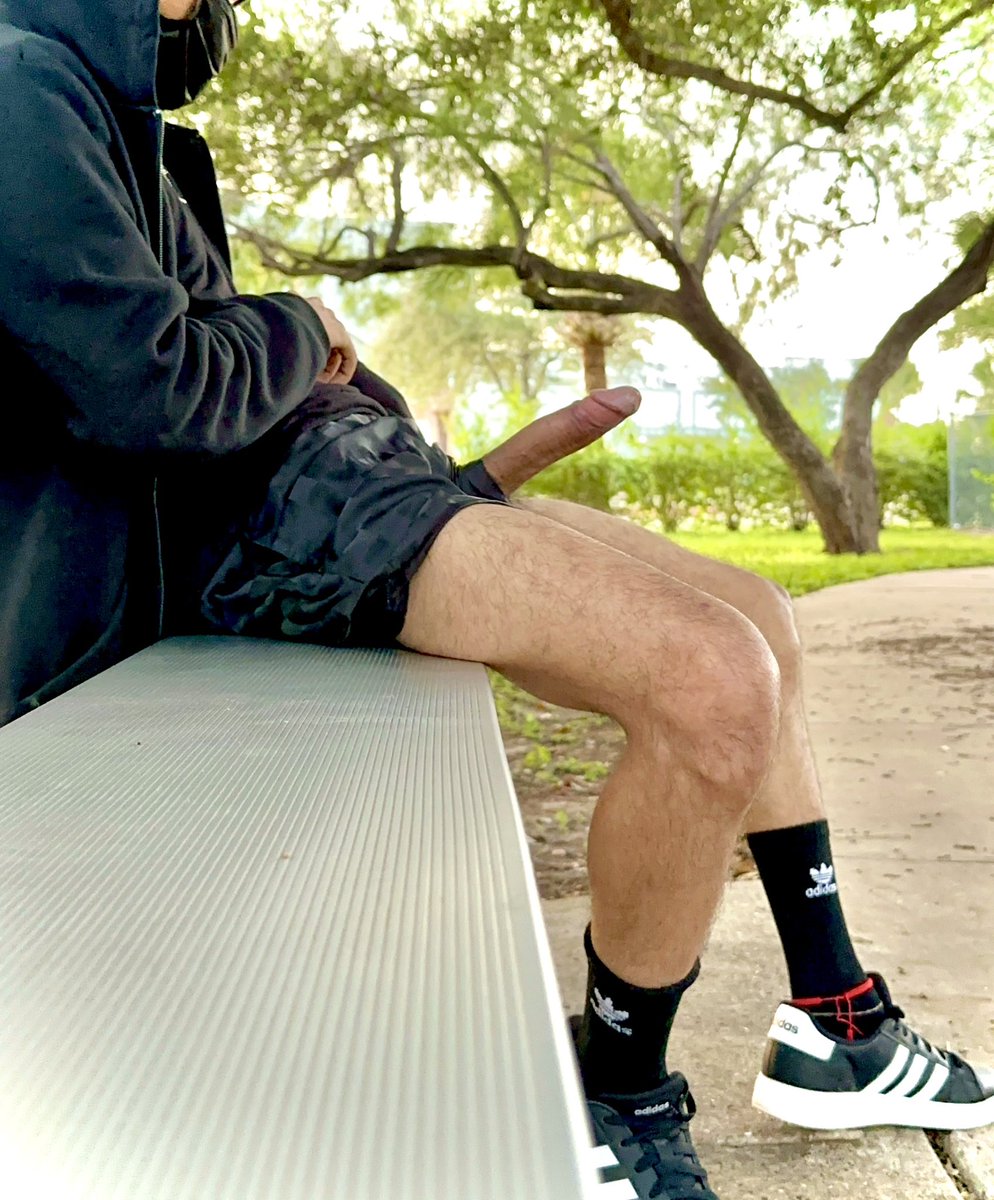 ExhibBoy tweet media