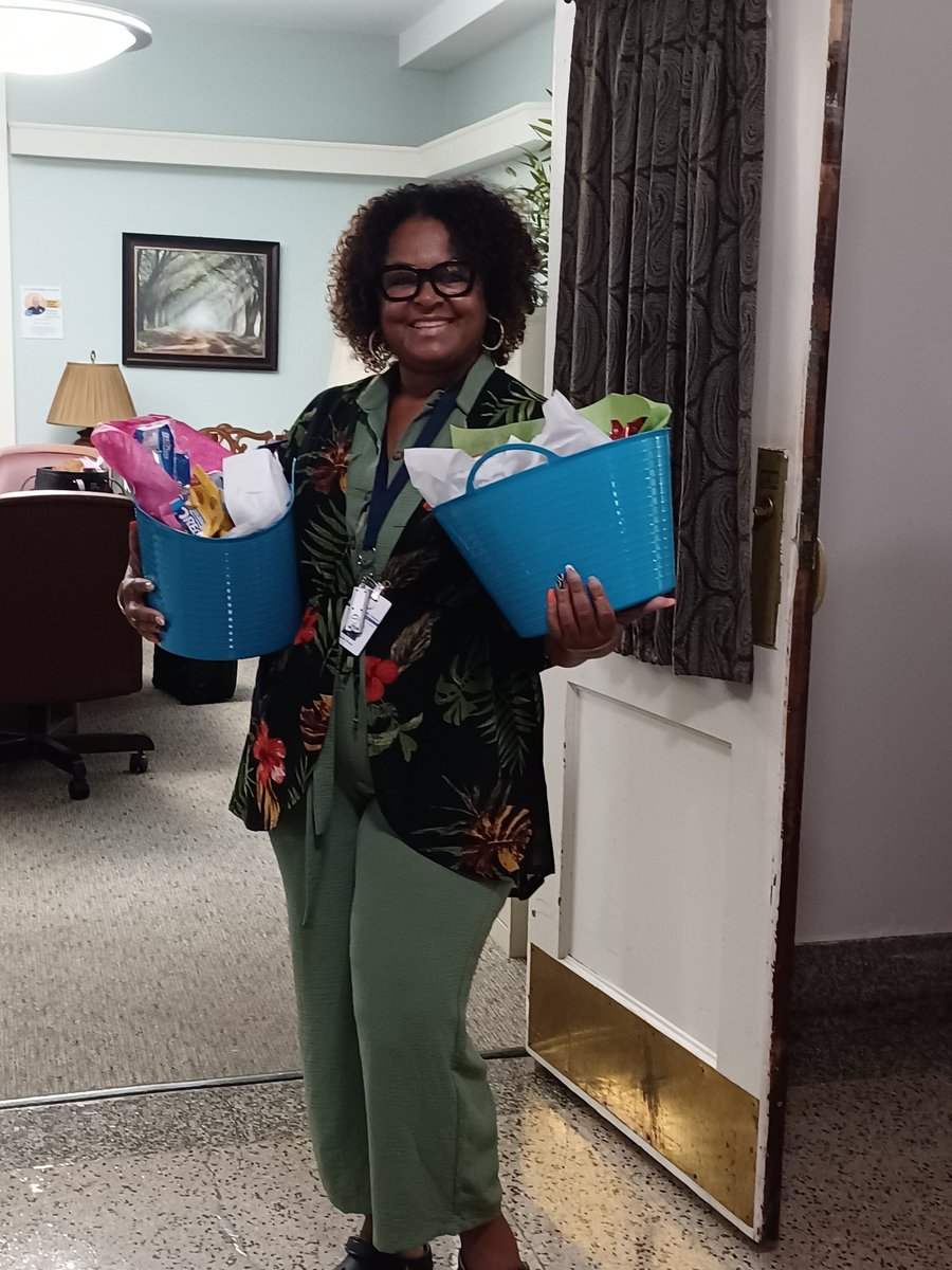 SabrinaJ22202's tweet image. 1st day @GCSchoolsNC @BlendedGCS Blended Learning Symposium 2024 #GCSBLS24
Great presentations with awesome GCS educators!❤️❤️😊😊
@edmentum @EdmentumNC @MaryJaneBritt @jrjackson2081