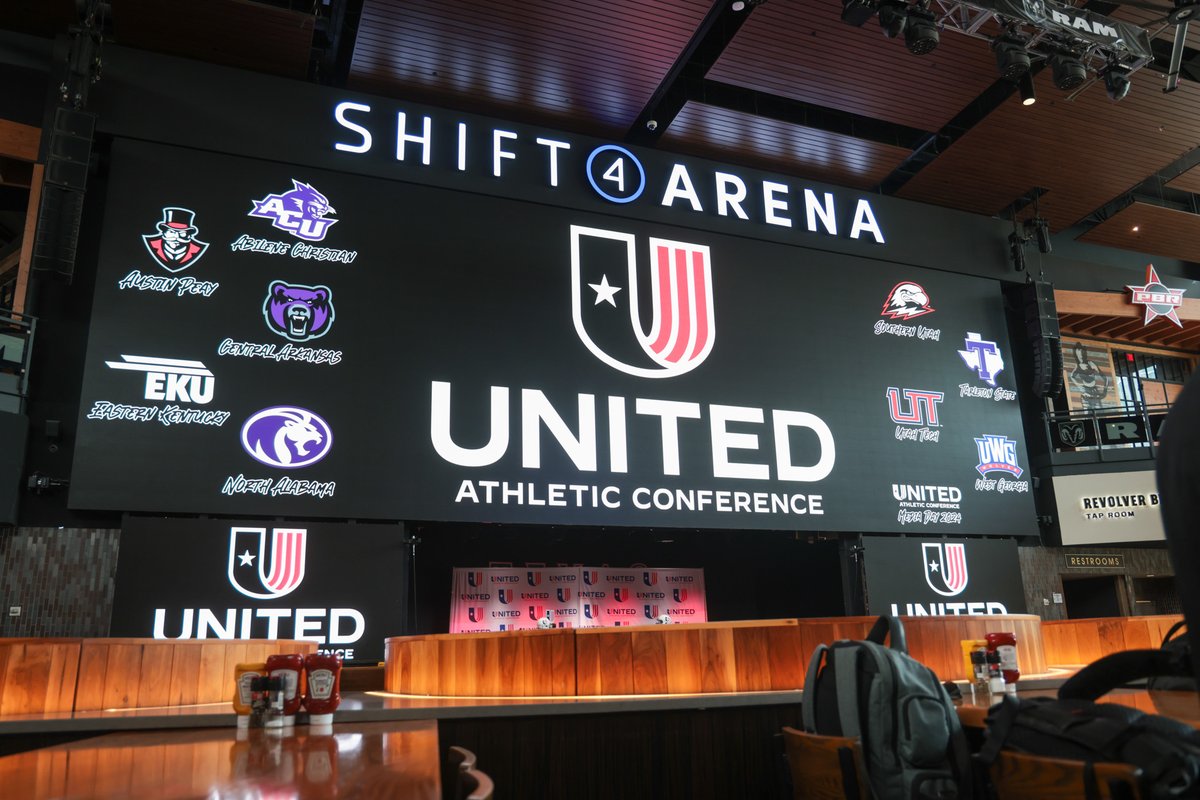 𝗟𝗜𝗩𝗘 𝗙𝗥𝗢𝗠 𝗨𝗔𝗖 𝗠𝗘𝗗𝗜𝗔 𝗗𝗔𝗬 🎩🏈

Tune in at 12:20 (CT) to hear from <a href="/CoachFarisAPSU/">Jeff Faris</a>, <a href="/ChandlerKirton/">Chandler Kirton</a>, &amp; <a href="/hoseaknifeley9/">Zay Knifeley Jr</a> on ESPN+ at <a href="/tx_live/">Texas Live!</a> in Arlington!

📺 --> rb.gy/bc3kto

<a href="/uacfootball/">uacfootball</a> | #LetsGoPeay