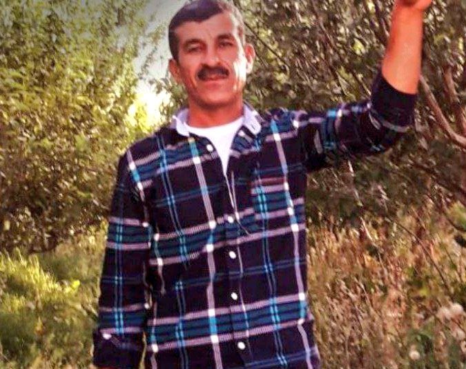 itashkk's tweet photo. در بازجویی #عباس_دریس را تهدید میکنند
تا به تیراندازی با سلاح اعتراف کند!
صدای خودش و بچههاش باشیم.
#SaveAbbas https://t.co/Im7oSnusZ1