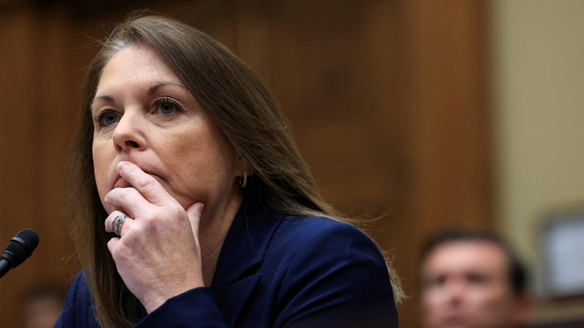 Tentative d’assassinat de Donald Trump: la directrice du Secret Service démissionne rfi.my/Ao7c.x
