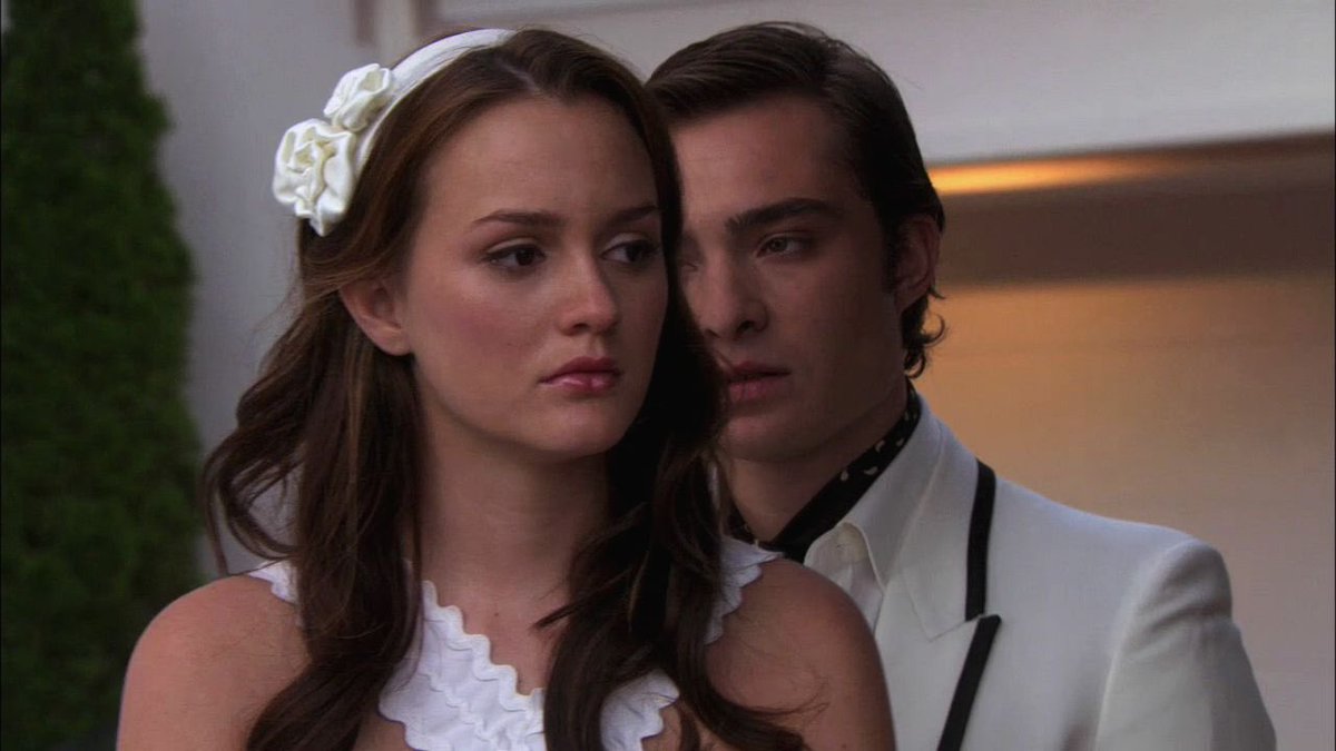 hqchair's tweet photo. “three words, eight letters. say it, and I'm yours.” https://t.co/ZmwYSi2HdO