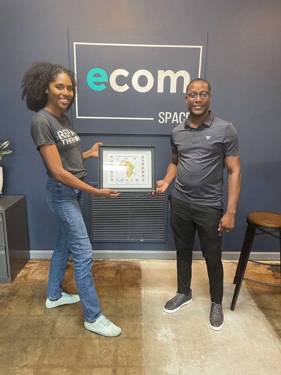 auguste27503544's tweet photo. Rencontre avec Maïré Rosa de #EcomSpacesAtlanta! Son histoire entrepreneuriale est aussi inspirante que son incubateur, qui aide les entrepreneurs à développer leurs projets en ligne. 
Un environnement où l'innovation prend vie! 🌟

#Entrepreneurship #DigitalInnovation #MWF24 https://t.co/8XkNM3R1Rv