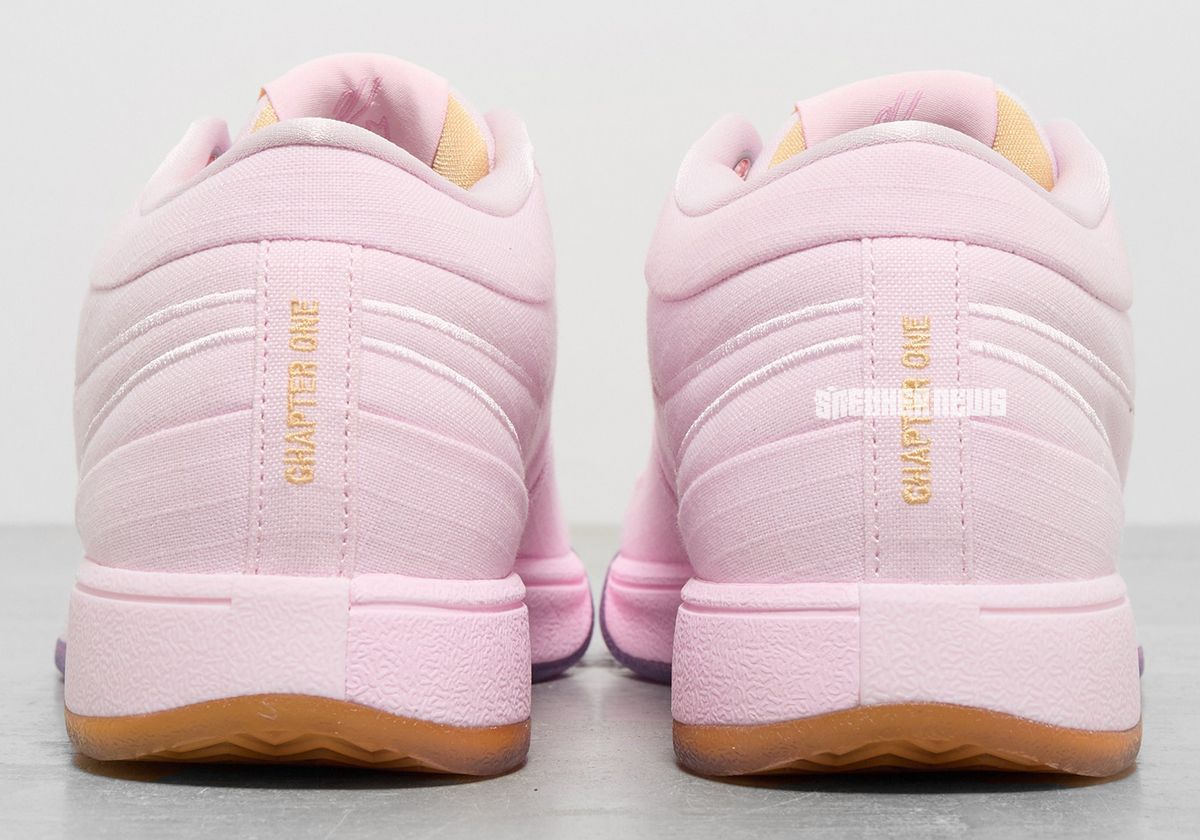 SneakerNews's tweet photo. FIRST LOOK: Nike Book 1 "Beyond Pink" 💝 
Releasing Fall/Winter 2024 ($140) https://t.co/wWzsLrvkoG