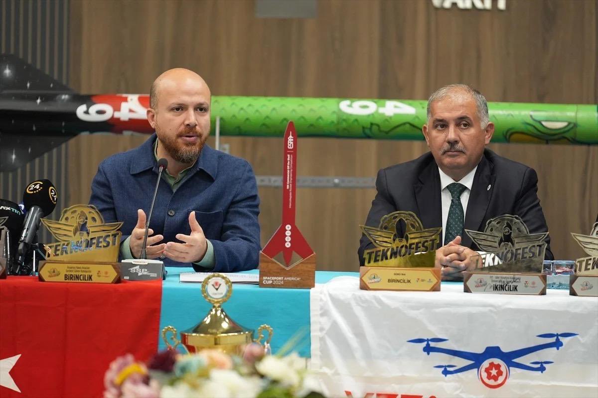 İlim Yayma Vakfı Vefa yurdunda kalan öğrencilerden oluşan İTÜ Vefa Havacılık Takımımız, Spaceport Amerika Kupası'nda elde ettiği şampiyonlukla büyük bir başarıya imza attı. Bu önemli başarının ardından takımımız, İlim Yayma Vakfı Mütevelli Heyeti Başkanı Sayın Bilal Erdoğan'ın da