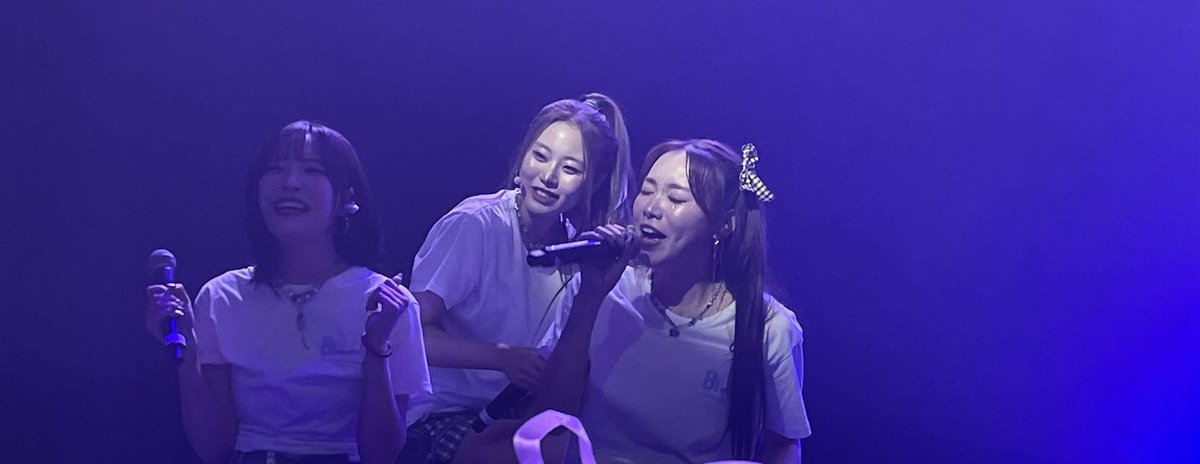 aetersolis's tweet image. i really hope they come back to london soon #BILLLIEinEUROPE #BILLLIEinLONDON