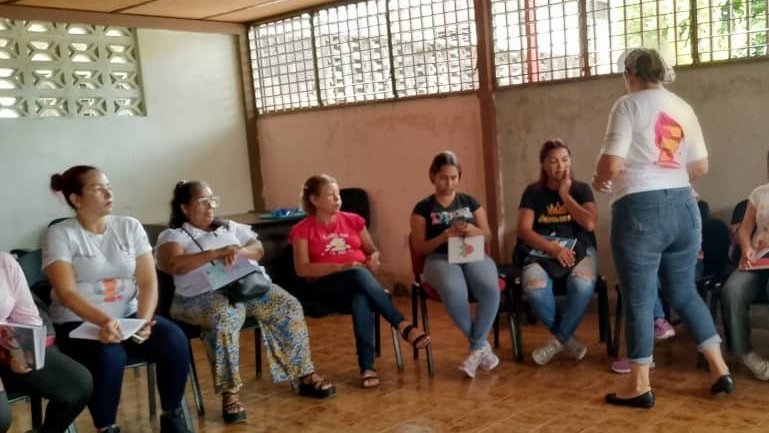 Ofic_Inamujer's tweet photo. #Barinas || Jornada del #Inamujer Mujeres Por La Erradicación De La Violencia, desde el Centro de Atención y Formación Integral a las Mujeres (CAFIM).

#AfirmativosYPaLante
@NicolasMaduro https://t.co/fb9yGgmRe7