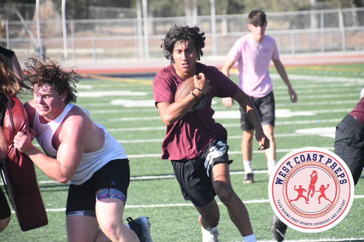 WCPSacramento's tweet photo. Run the football ‼️

Union Mine embraces its blue collar culture in every sense. And its identity is leading to some big success. 

We’ve got takeaways, notes + players to watch from Monday’s 🏈 practice. 

Story: https://t.co/9bJqnTaHEz https://t.co/TaMC8z84Yh