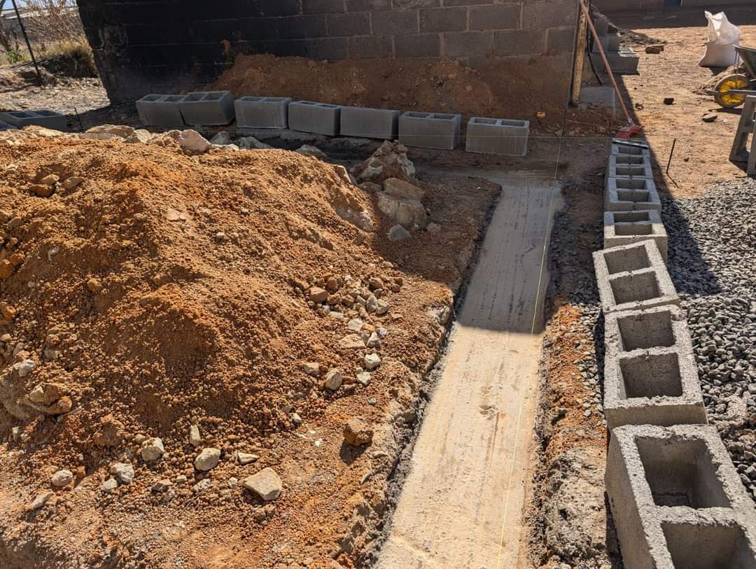 riseint_org's tweet photo. ✨We are up and running in this year’s 2 weeks International Workshop🌍. This year we are partnering with Motimposo Primary School,🏫 where rise Lesotho is designing and constructing a new kitchen pavilion.
Stay tuned as we update you on the project⏳
#education #rise #ICEB https://t.co/Hezfy0YArN