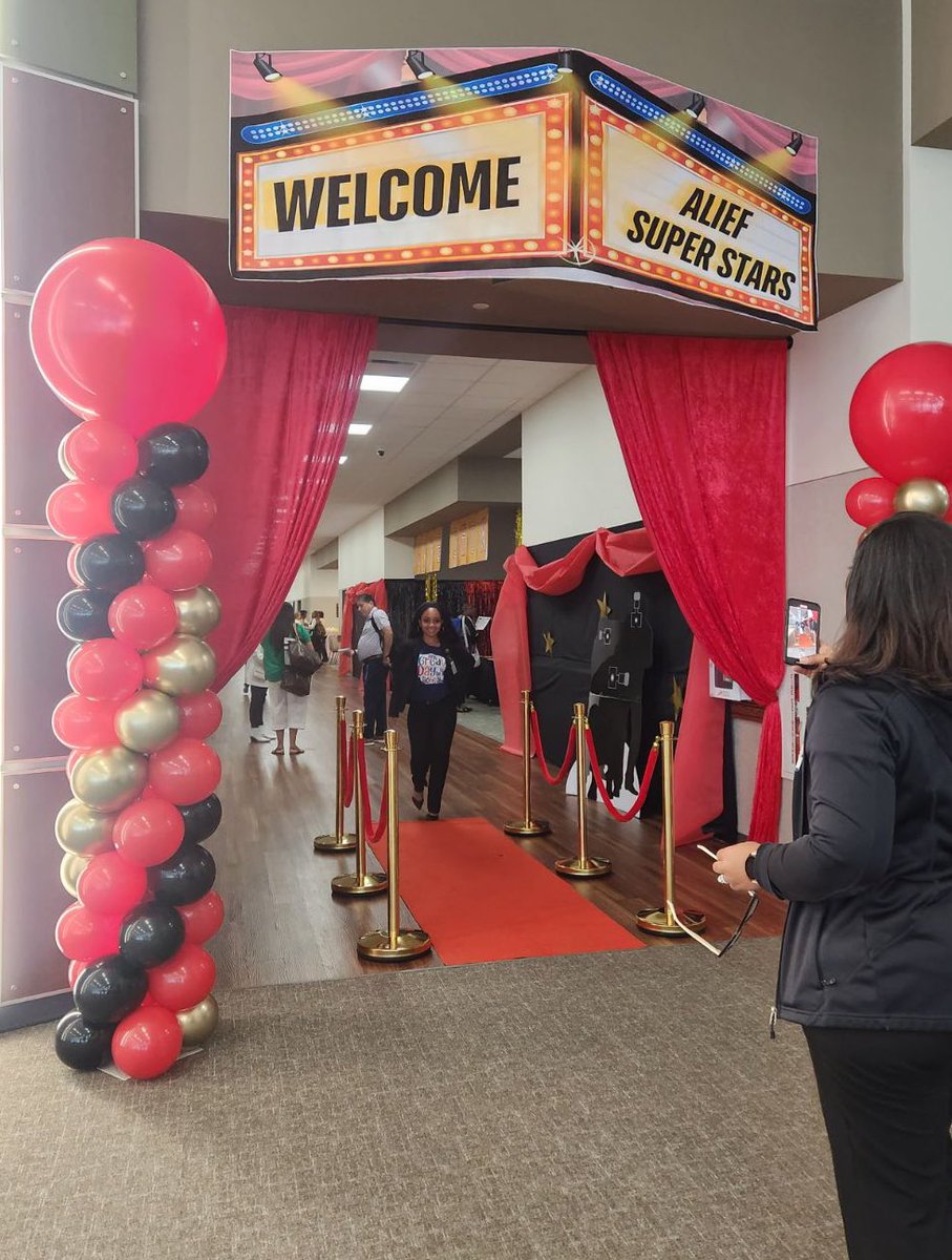 MatturroMEd's tweet photo. We are ready to #SettheStageforSuccess @AliefISD Leadership Conference. @dtwong1997 #LightsCameraLearn https://t.co/1W2K20hwvQ