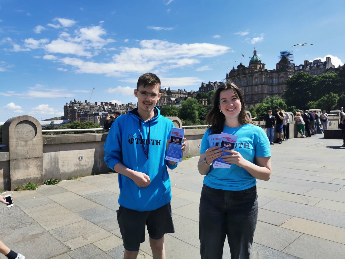 spucprolife's tweet image. A brilliant first day in glorious Edinburgh with team members surpassing themselves by getting stuck in with chatting to the public from the get-go! 👏🎉

#ProjectTruth #Roadshow24