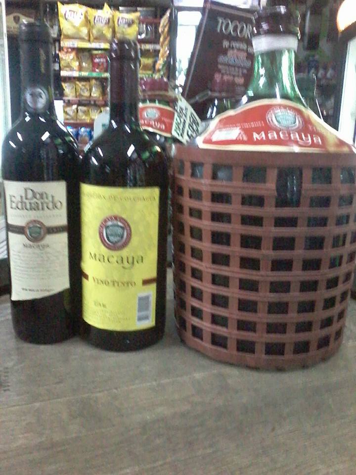TioGermain's tweet photo. 🚨Atentos! El viejo venden vinos "Macaya". No compre esa basura, sea consecuente.  

Macaya #MacayaEncubridor #MacayaPedofilo  Pollo Valdivia #MacayaAbusador ChatGPT https://t.co/hZysYX0yAo