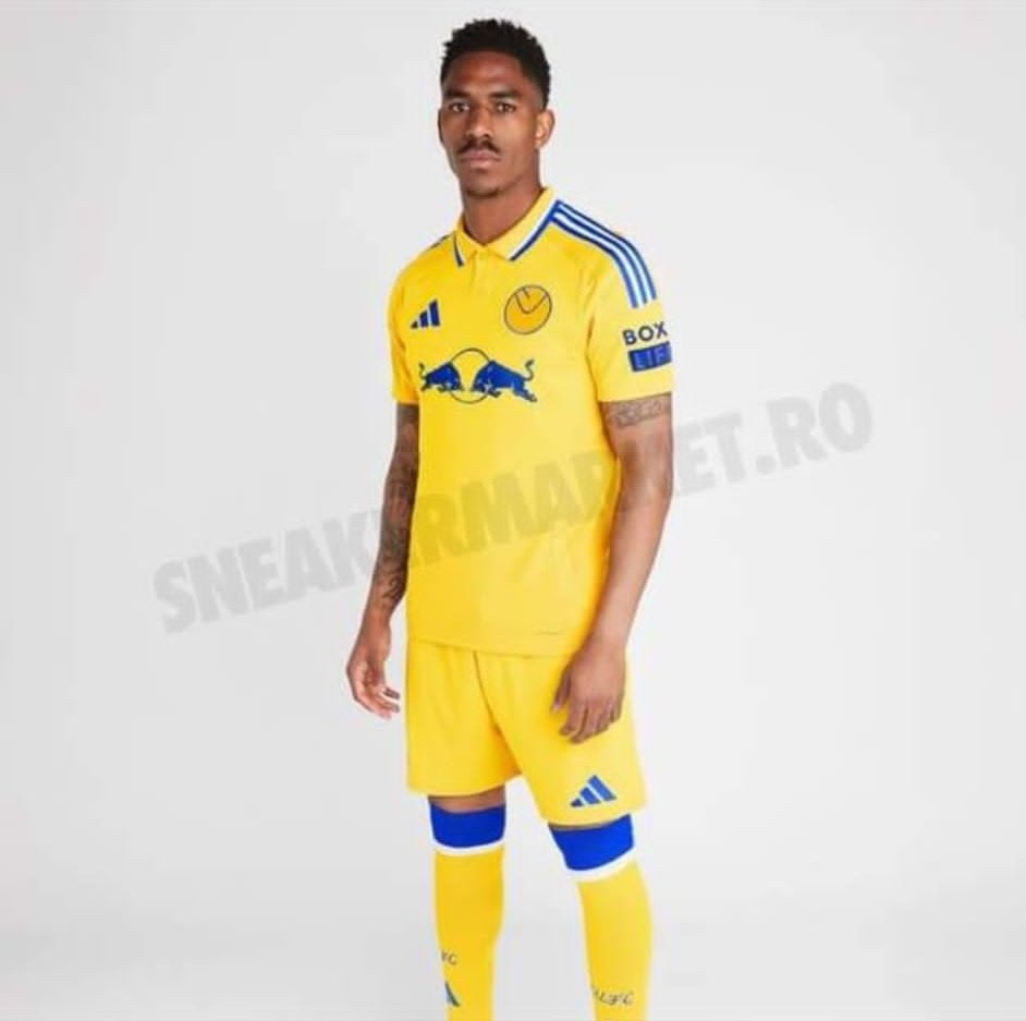 allleedsaway's tweet photo. Who's buying it? #lufc #Leeds #LeedsUnited https://t.co/ns7AOiji0V