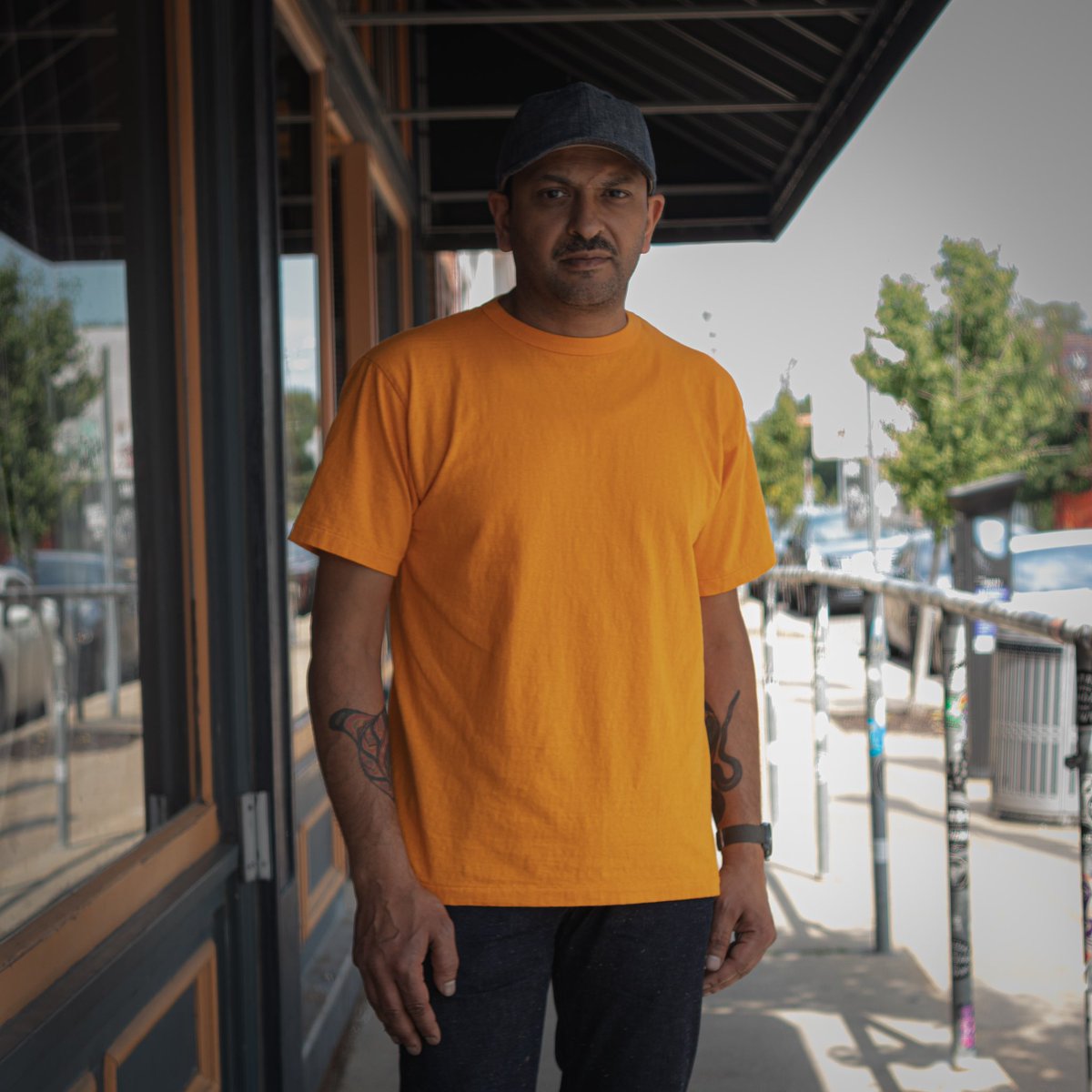 csoutpoststl's tweet image. Effortlessly cool and supremely comfortable, the Haleiwa Loopwheel Crewneck Tee by Sunray Sportswear is a must-have staple. Made in Japan on traditional loopwheel knitting machines, the process is slow and deliberate, resulting in unparalleled quality. bit.ly/haleiwaloopwhe…