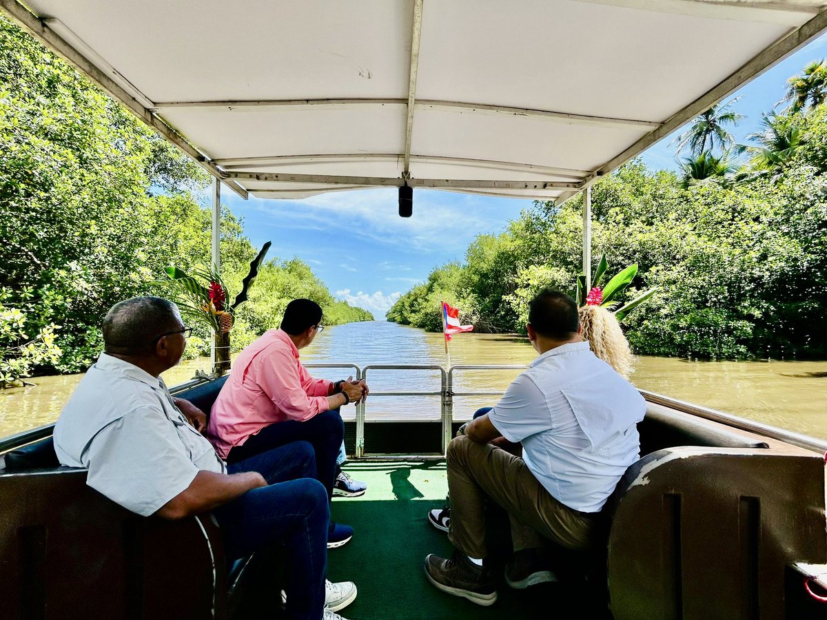 Agradecido por la invitación de nuestra próxima Representante del 𝐃𝐢𝐬𝐭𝐫𝐢𝐭𝐨 𝟑𝟕, Carmen Medina Calderón y al próximo alcalde de Río Grande, Pablo Ramos. Hoy conocí los problemas de la villa pesquera de Río Grande y Evelyn nos compartió la historia del Río Espíritu Santo.