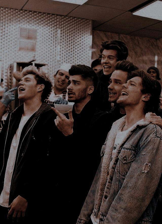 TPWK4ever's tweet photo. 14 amazing years of One Direction. 
Harry, Louis, Liam, Zayn, Niall -
I love you all so so much.  ❤
Best thing to ever happen to me. 
#14YearsOfOneDirection
@onedirection @Harry_Styles @Louis_Tomlinson @LiamPayne @zaynmalik @NiallOfficial https://t.co/kqElUAxv7L