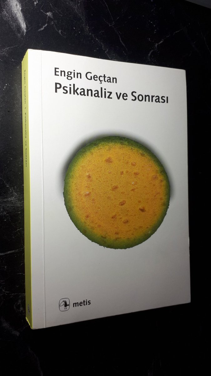 “Eğer her şey çocukluk dönemi ile açıklanırsa, o zaman her şey bir başkasının kusuru olarak değerlendirilir ve insanın kendi sorumluluğunu üstlenme gücüne duyulan güven de küçümsenmiş olur.”

Erik Erikson, s.130
