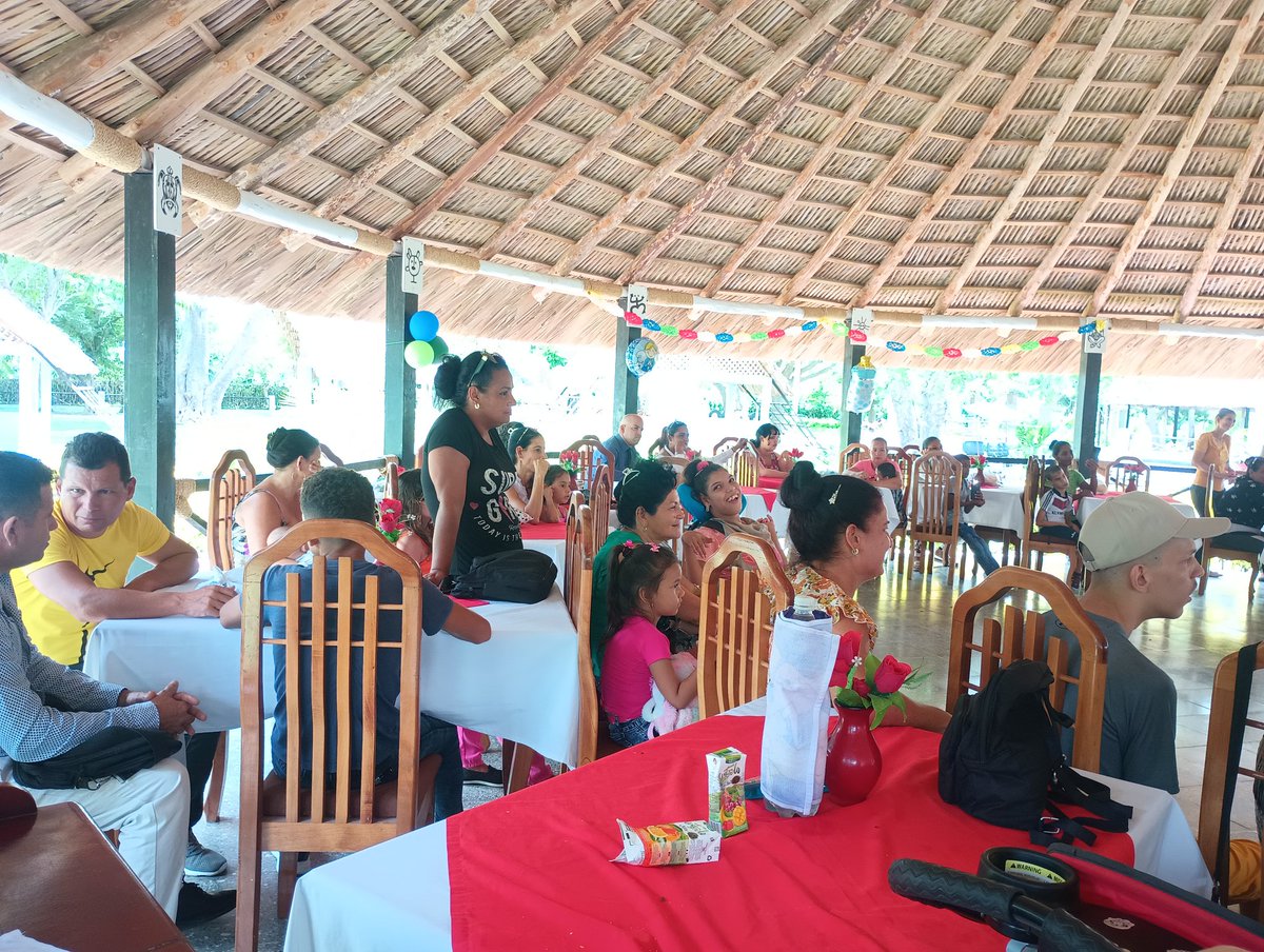 #Felicidades #NiñosYNiñas en su día donde el #amor prevalece con alegría y felicidad en sus bellas sonrisas.