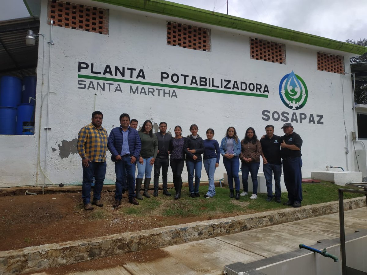 SOSAPAZ_'s tweet photo. 📢 Recibimos la visita del IEDEP Zacatlán en nuestras instalaciones. Durante esta enriquecedora jornada, los alumnos tuvieron la oportunidad de conocer de cerca los procesos de captación ⛲, potabilización 💧👨🏻‍🔬 y suministro de agua🚰🚿 https://t.co/X6OgNehy9S