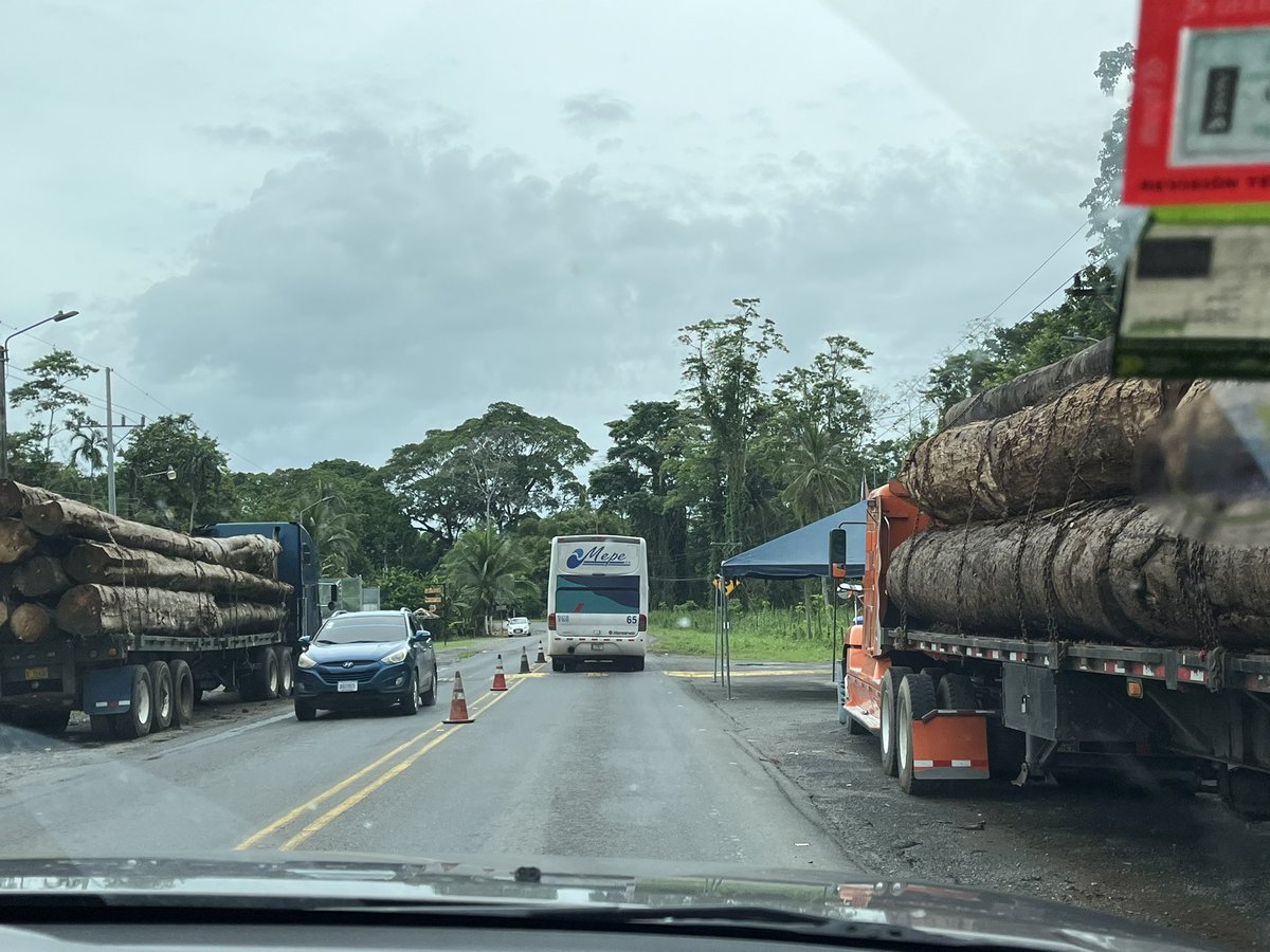MauJimenez's tweet photo. Esta mañana saliendo de Puerto Viejo de Limón https://t.co/Ja3dMXf9jk