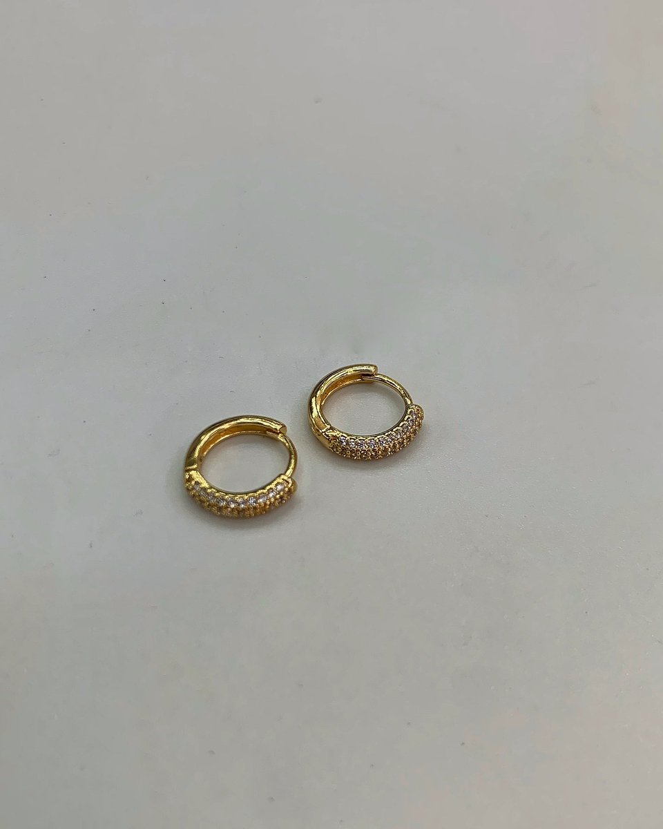 OseJewels's tweet photo. Mini hoops and huggies. Available to shop 
@_DammyB_ https://t.co/DQwIfbgOTU