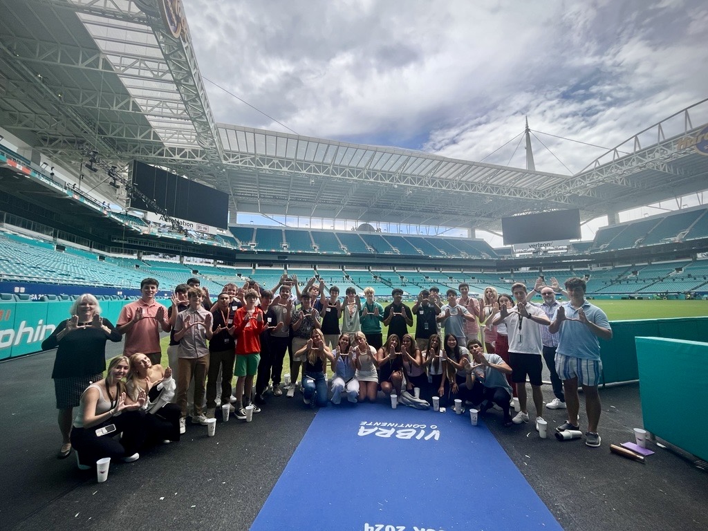 ContinueUM's tweet photo. Our Summer Scholars on the #SportAdmin track got an "all pro" sports experience this summer with visits to the Marlins, Dolphins, and even the Panthers locker room!  Thanks to the @FlaPanthers, @MiamiDolphins and @Marlins for an insider view of South Fla sports! https://t.co/XgbDAkBit4