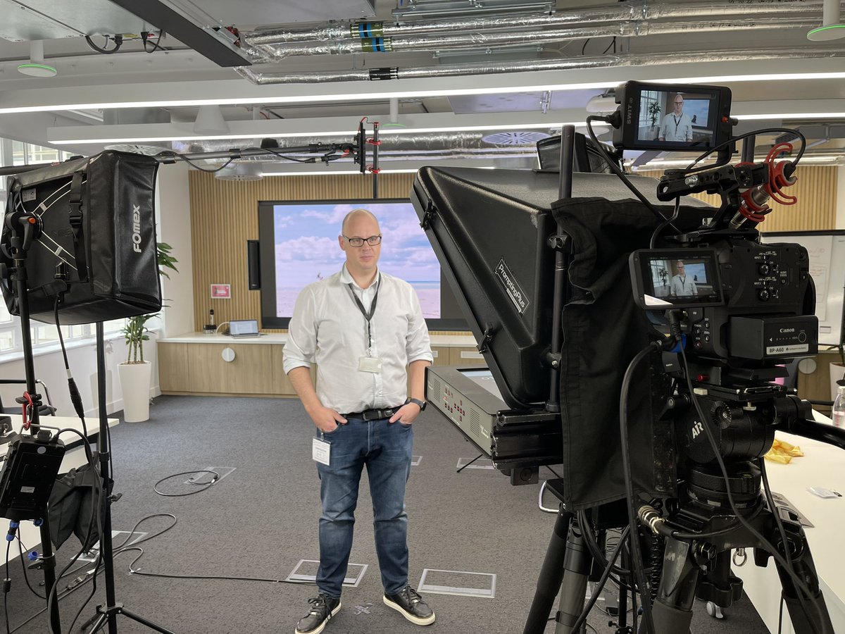 mglmedia's tweet photo. A few weeks on the road turning our clients offices into pop up tv studios. No matter where you are we can transform your space into versatile film set and back again before you know it!
#video #videoproduction #videography #filmmakers #tvstudio https://t.co/Qh7MFSNaAj