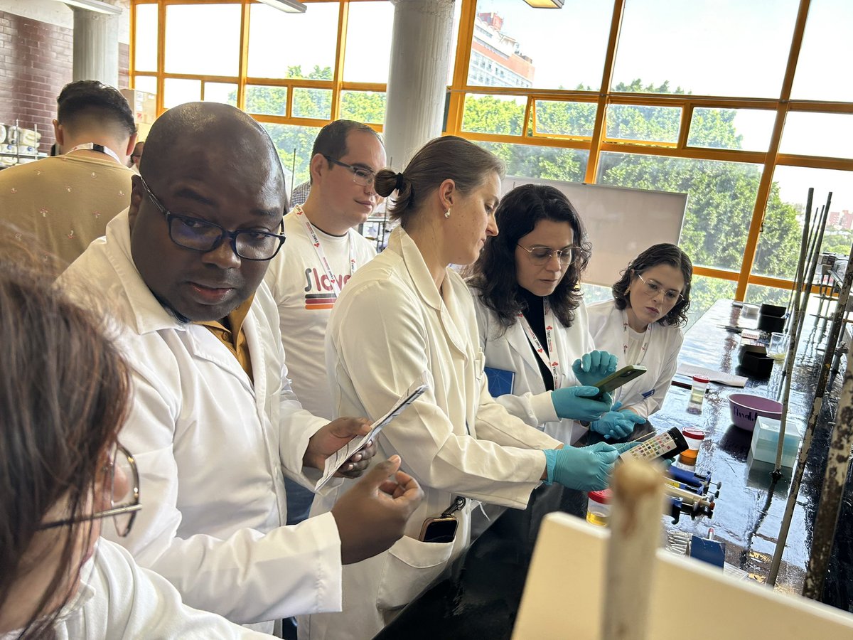 Yami_Loher's tweet photo. Just had our first practical session of the course! We were using the Mega Metabolomic Kit ready-to-use developed by @WishartLab which can measure up to 952 metabolites and ratios. Can't wait to see the results! Thanks @UNUBIOLAC for this amazing opportunity #Metabolomics #Course https://t.co/tPFBpBUOAD