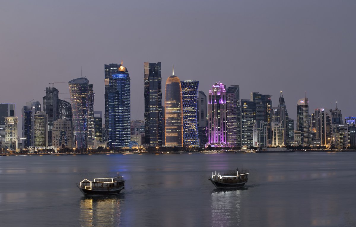 GulfTimes_QATAR's tweet photo. Some clouds at night : #QMD

 https://t.co/iF6XtHEC8N https://t.co/lKSufVR3nU