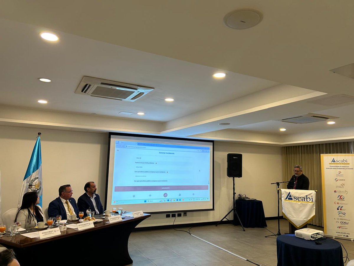 AmChamGT's tweet photo. #AmChamGT está participando en el evento organizado por @ASCABIGuatemala que tiene como objetivo la presentación de la plataforma de Reporte de Incidencias de Comercio Exterior -RICE- y del Informe Anual de Comercio Exterior 2023 a cargo de @MINECOGT
¡Estos esfuerzos tienen como objetivo promover el comercio e inversión entre Guatemala y el mundo!
