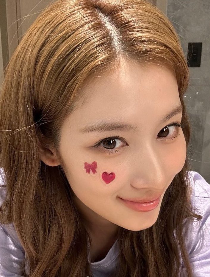 SANABESTGlRL's tweet photo. sana instagram story update https://t.co/lK4chV11HR__sana https://t.co/0FKtXgHIbD