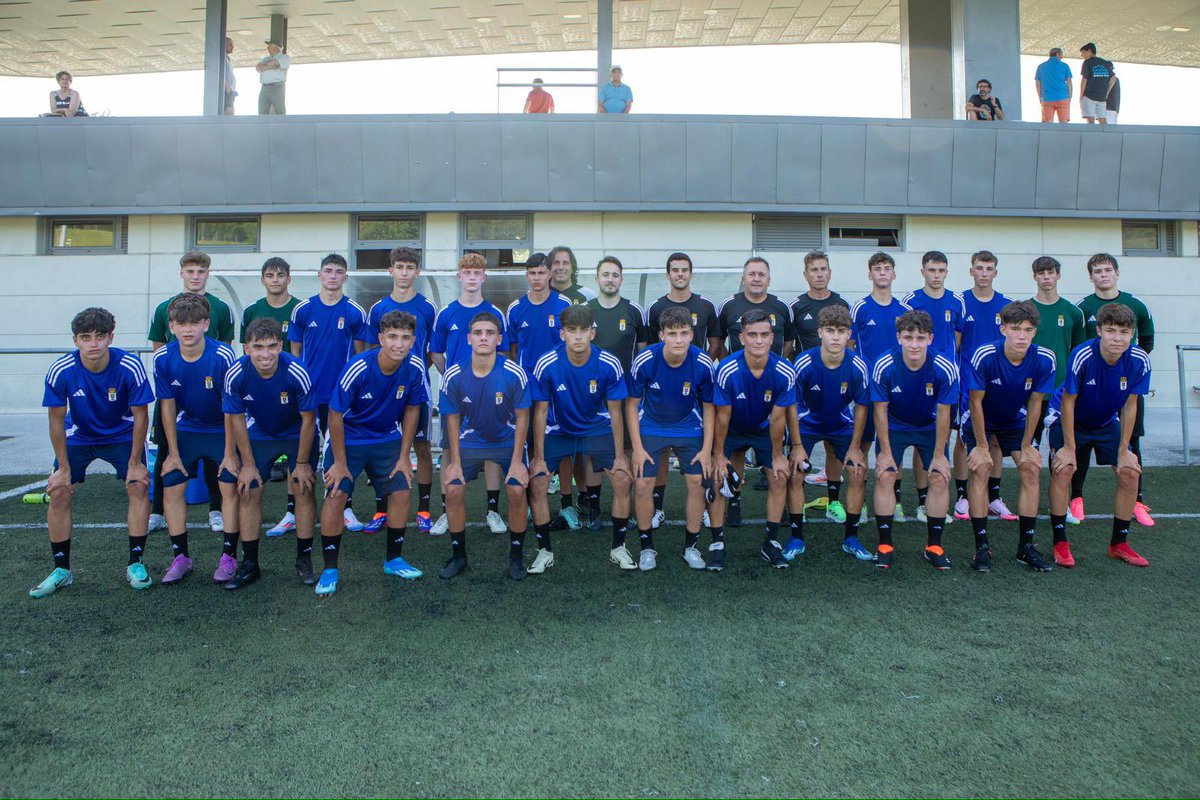 RealOviedo's tweet photo. 💫💙Nuestros juveniles ya están en marcha. 

🖼️ Guarden estas fotografías para el futuRO

#CanteraRO
#RealOviedo 🔵⚪️ https://t.co/tADtrsPYjY