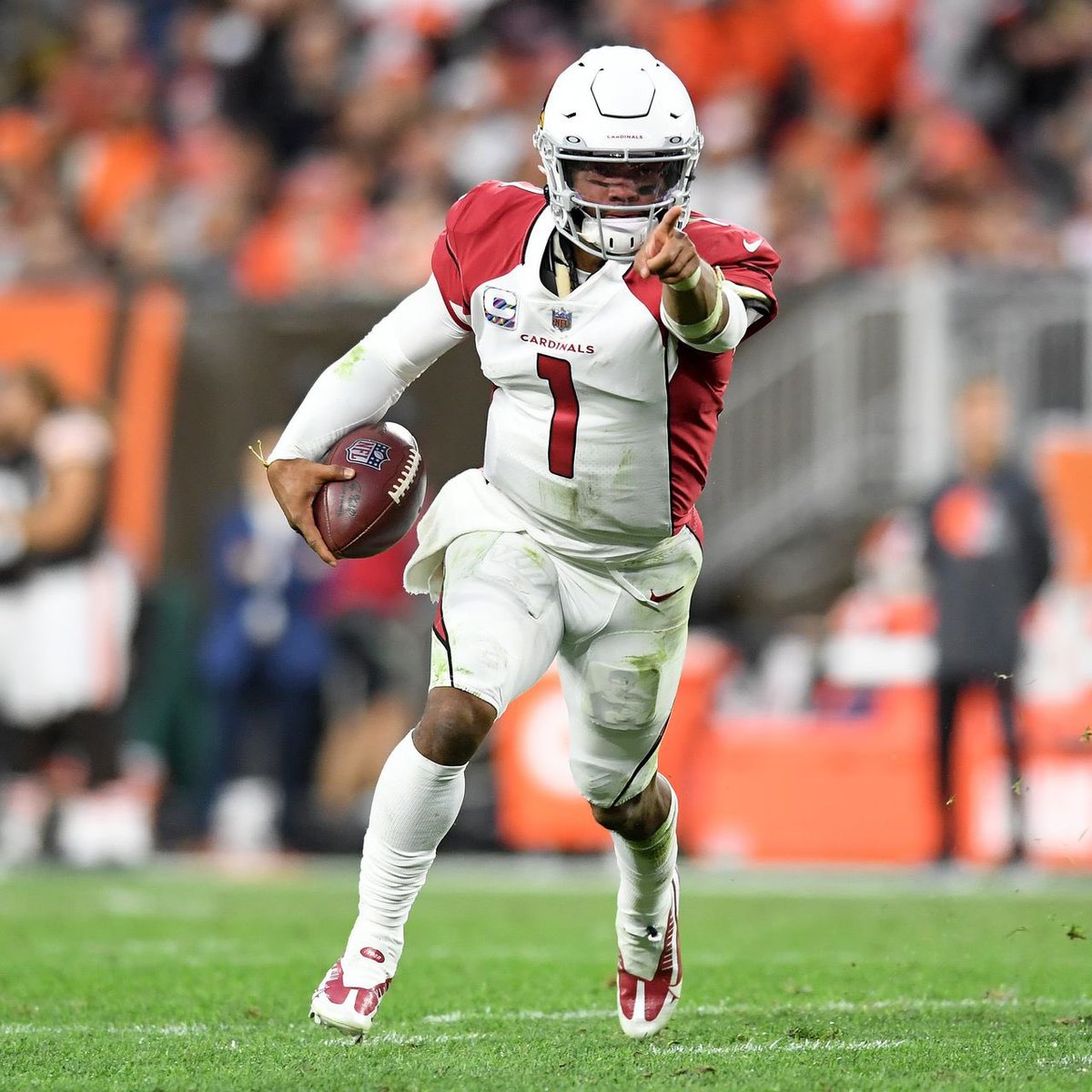 🚨REPORT: #Cardinals QB Kyler Murray is now 100% from his ACL injury and will be EXTREMELY EXPLOSIVE. 

“Last year you didn’t see the cutting or the shake-and-bake,” source said. “Expect to see it again moving forward”

👀👀

Full story from <a href="/Kyle_Odegard/">Kyle Odegard</a>: sportscasting.com/news/source-la…