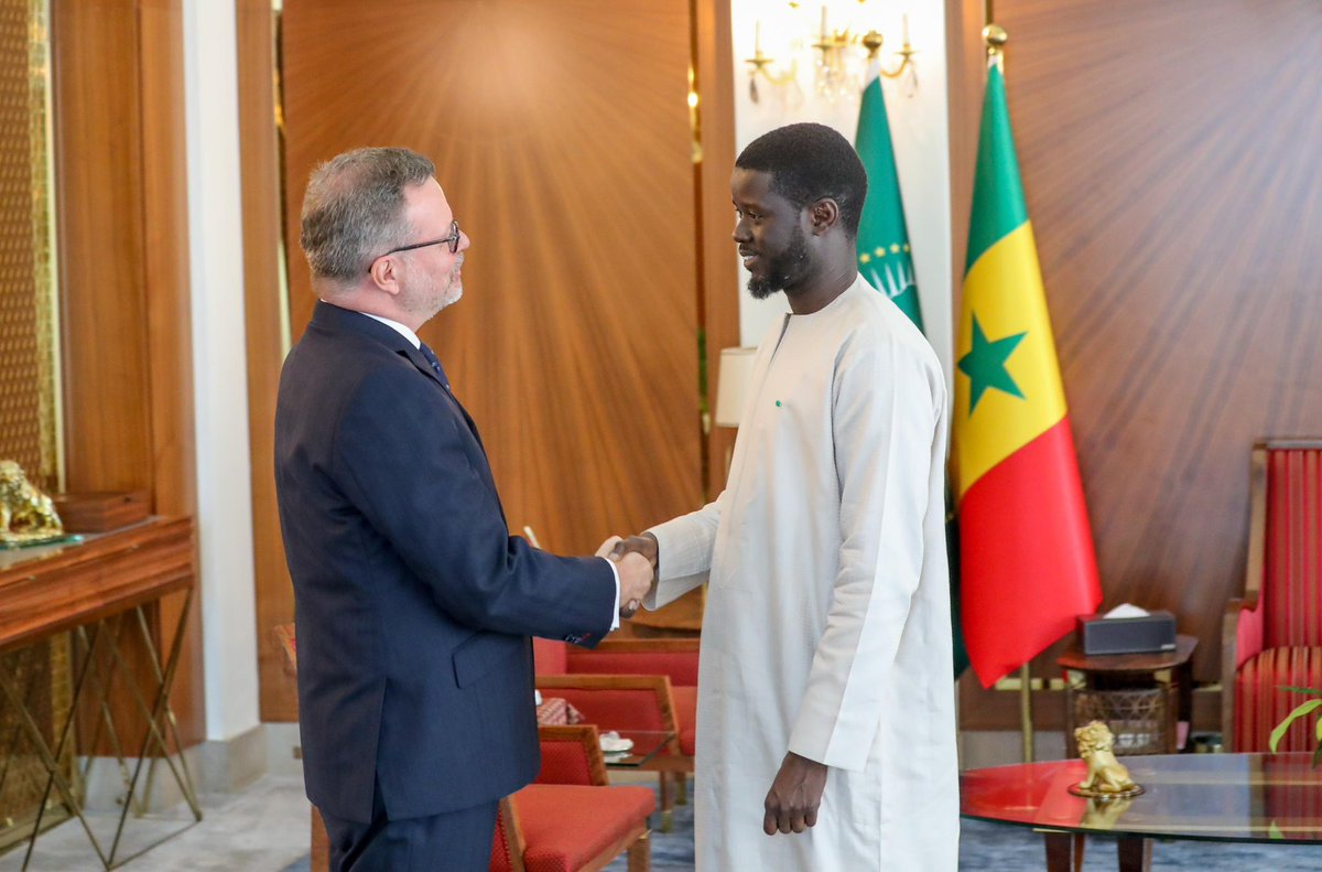 Georges Ternes (@wiltheim) on Twitter photo Audience de congé auprès de SE le Président Faye <a href="/PR_Senegal/">Présidence Sénégal</a> après trois ans riches en expériences et en rencontres au pays de la Téranga à oeuvrer au profit du partenariat 🇸🇳🇱🇺! <a href="/LUinDAKAR/">Ambassade du Luxembourg à Dakar🇱🇺🇸🇳</a> Audience de congé auprès de SE le Président Faye <a href="/PR_Senegal/">Présidence Sénégal</a> après trois ans riches en expériences et en rencontres au pays de la Téranga à oeuvrer au profit du partenariat 🇸🇳🇱🇺! <a href="/LUinDAKAR/">Ambassade du Luxembourg à Dakar🇱🇺🇸🇳</a>