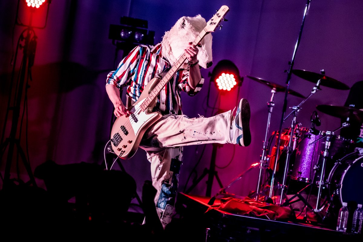 touhouLW_Global's tweet photo. Hi friends,
Here are some photos of Butaotome (@butaotome) performing at LostWord LIVE 2024, our first live concert!🎸
You'll be able to watch their performance soon, so stay tuned for more info!
Photo credit: @SanaHarukawa
#touhouLW #LWlive https://t.co/3YucaGsIZd