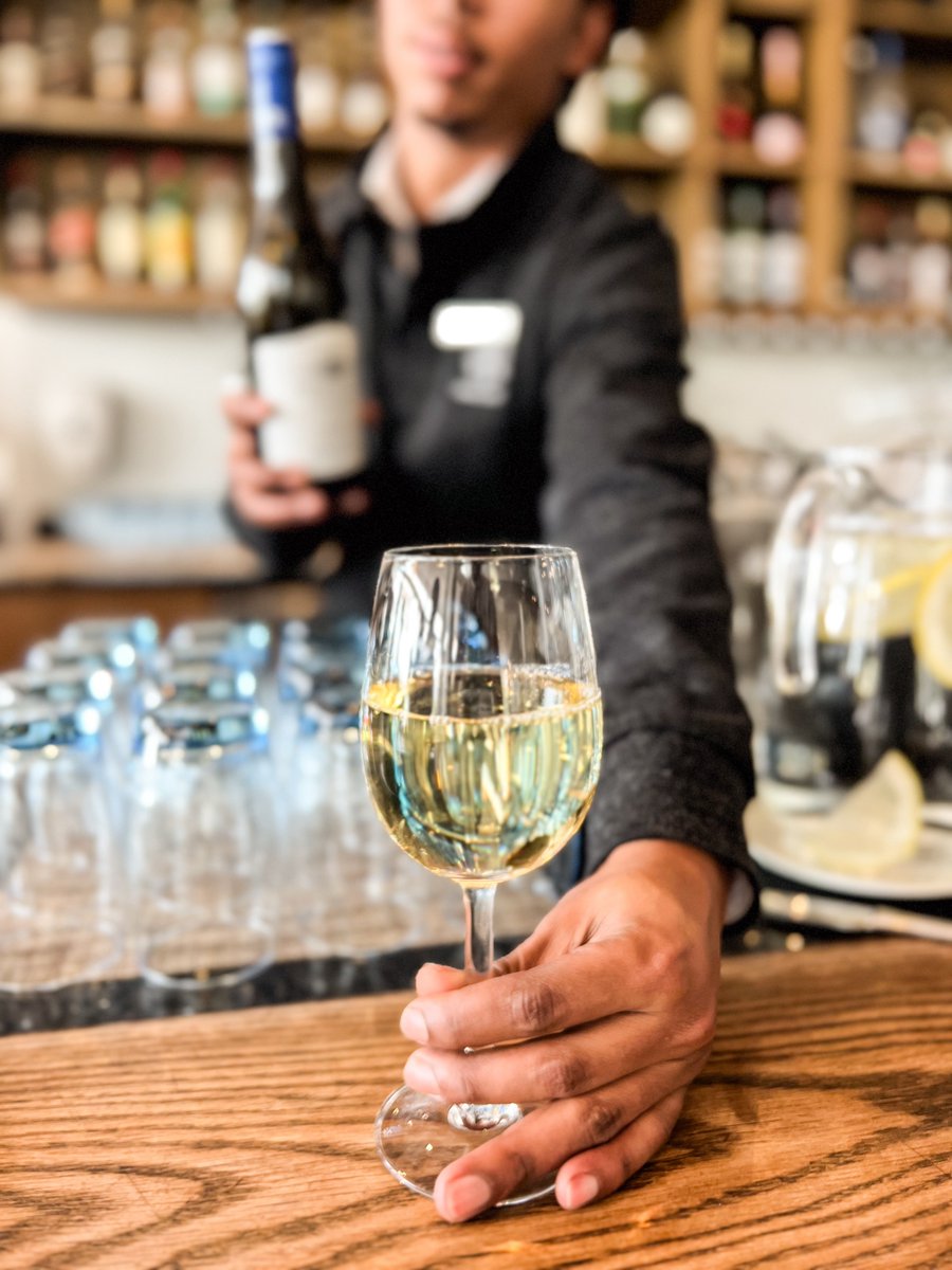 FANCOURTSA's tweet photo. Savor the fine selection of wines served at Monet's, Fancourt.
Whether you're unwinding after a long day or starting your evening, our attentive staff ensure every glass is a delight.
#WineLovers #Fancourt #Monets #SouthAfrica #WineAndDine https://t.co/XGCtKysI0R