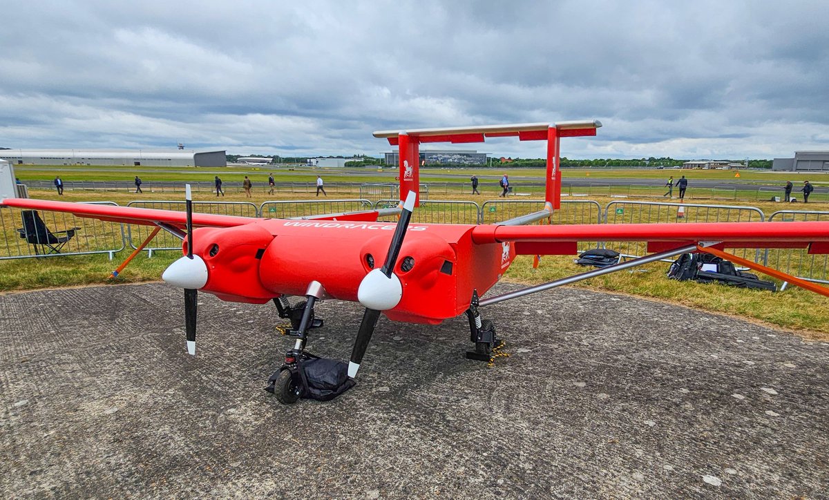 flight3sixty's tweet photo. Farnborough 2024 - Day 2

🛩️⚔️📍📷

https://t.co/5sGjZiTOoe 

#avgeek #aviation #aircraft #drone #uas #military #defence #fia #fia2024 https://t.co/zP6dl7Pmft